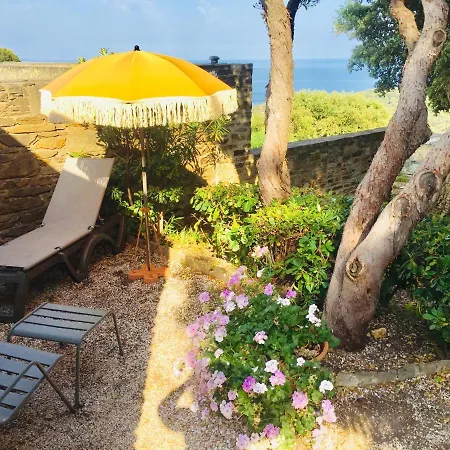 Gaou Benat, Village Des Fourches, Label Patrimoine Xxe Siecle Борм-ле-Мимоза